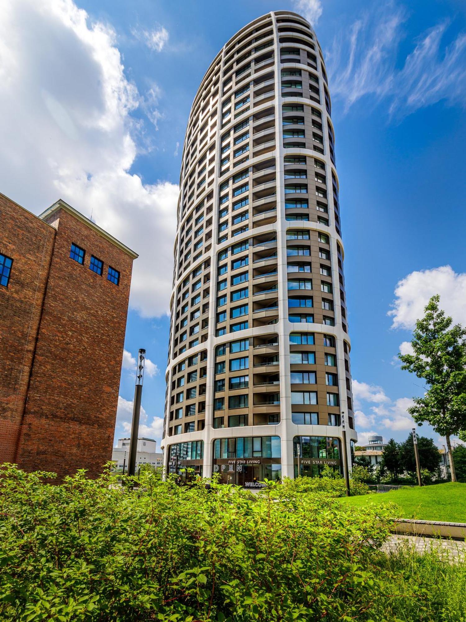 Sky Park 1 - Luxurious #Instaworthy Apartment In Downtown City Center With Included Parking, Best Address In Town Bratislava Luaran gambar